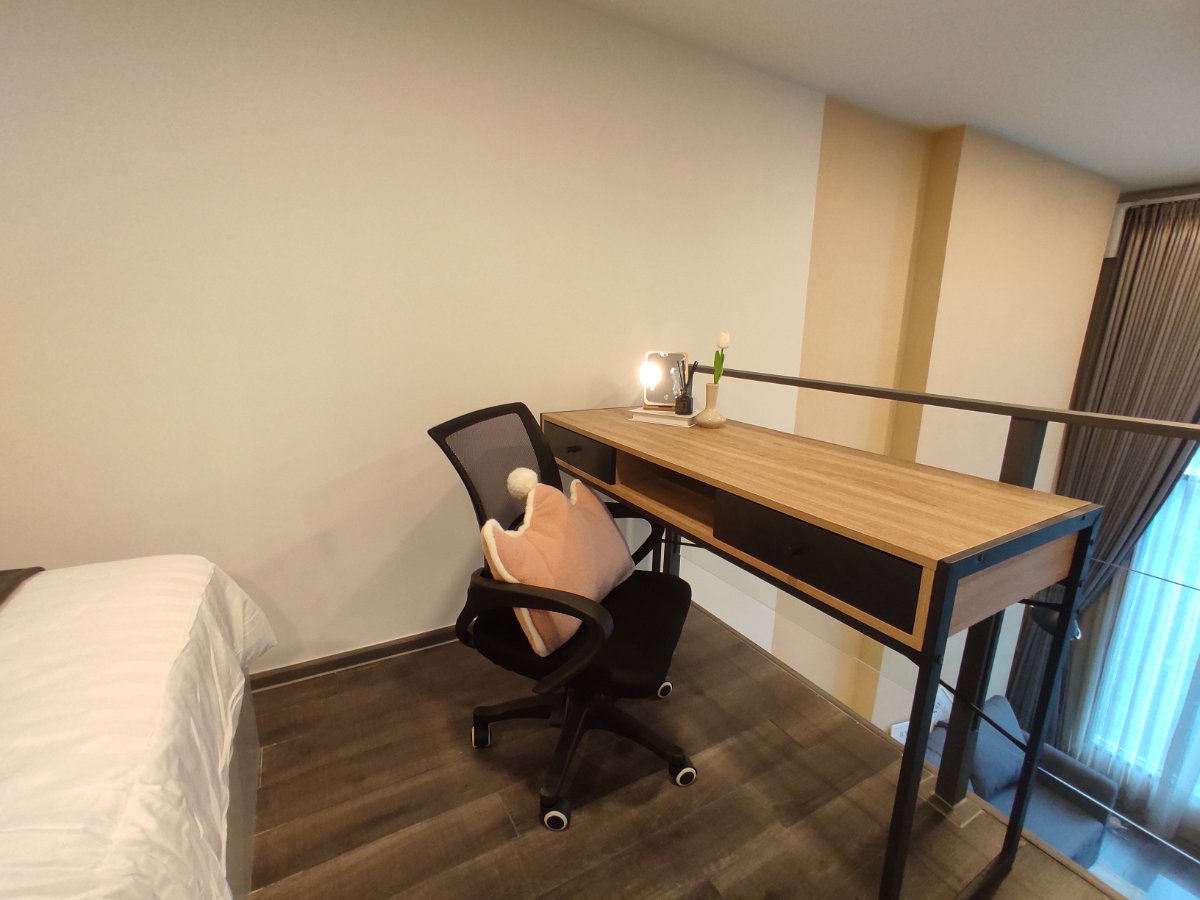picture Condo for RENT : Knightsbridge Space Rama 9 𝐒𝐢𝐳𝐞 : 39 sqm. Duplex 1 Bed 1 Bath / City View 𝐅𝐥𝐨𝐨𝐫 : 22nd ✅Fully furnished - 14/20