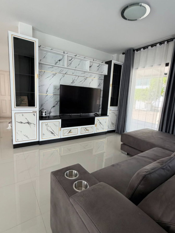 รูป POS บ้านเดี่ยวพร้อมเฟอร์นิเจอร์ ฟังก์ชันครบ ในวรารมย์พรีเมี่ยม แก้วนวรัฐ – ท่ารั้ว พร้อมติดตั้ง EV Charger รองรับรถไฟฟ้า (โทร/ไลน์ 088-5986998) - รูปที่ 2/40