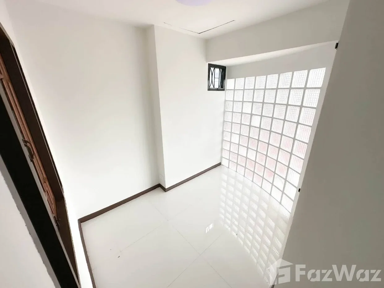 picture 4 Storey 4BR 4.5BA Townhouse at Home Avenue Sukhumvit 101/1 6902814 - 9/19