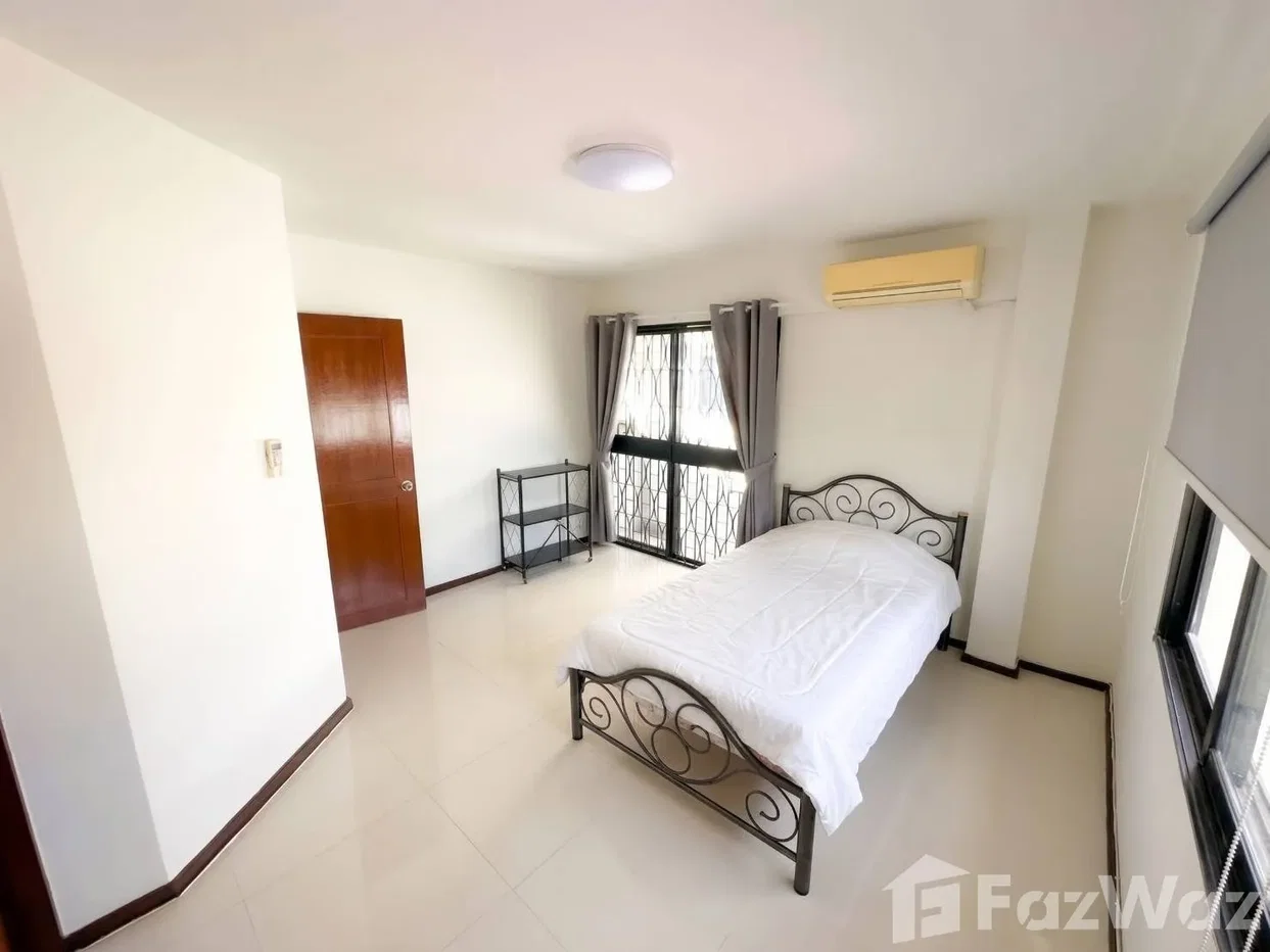 picture 4 Storey 4BR 4.5BA Townhouse at Home Avenue Sukhumvit 101/1 6902814 - 18/19