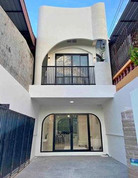 ขายทาวน์เฮ้าส์ 2 ชั้น ใกล้ศาลากลางจังหวัด รพ. นครพิงค์ เชียงใหม่ (H618) T.0946511456