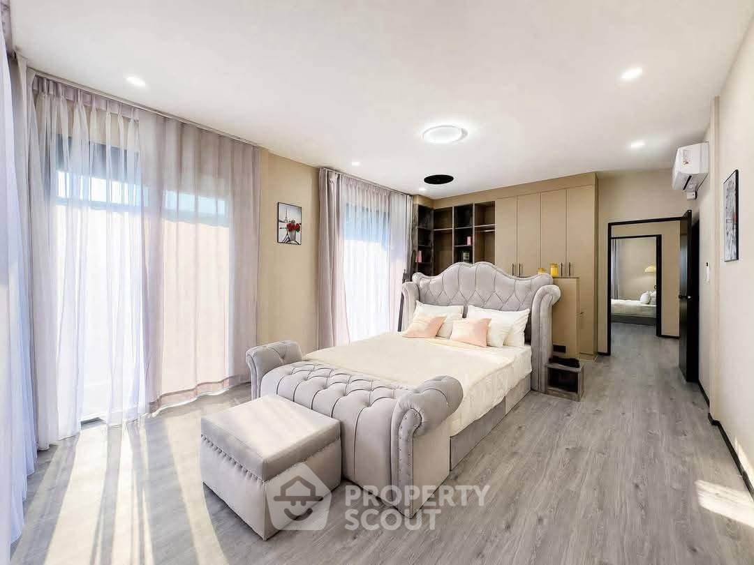 picture 5-BR Villa close to East Pattaya (ID 3460285) - 16/19
