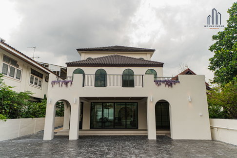 Casa Amalfi Ratchadapisek 64, 4 Bedrooms â MRT Wong Sawang, for sale