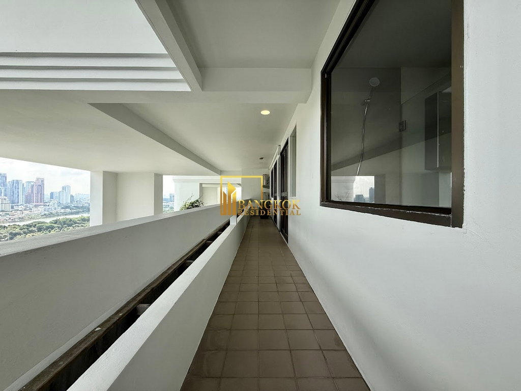 รูป Crystal Garden - Superb 3 Bedroom Condo in Popular Project - BR16401CD - รูปที่ 12/33