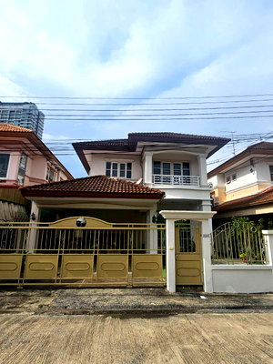 Houses for rent University of the Thai Chamber of Commerce : House with area 55 sq.wah Soi.Ladphrao34 near MRT station