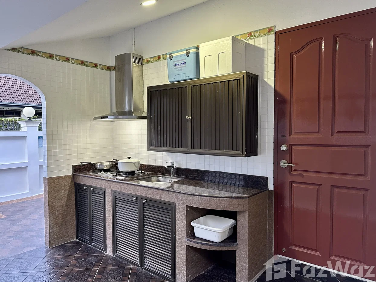 picture 3-Bedroom House with the Largest Garden in Pine Hill Hua Hin 6900989 - 11/30