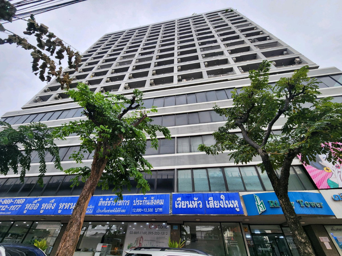 รูป ขายด่วน ห้องสวยมาก คอนโด Richy Tower เพชรเกษม 23 ชั้น 15 ขนาด 49 ตร.ม. รีโนเวทใหม่ วิวสวยมาก 1นอนใหญ่ วิว2ด้าน รับแขกใหญ่ เพียง 2.39 ล้านบาท - รูปที่ 42/42