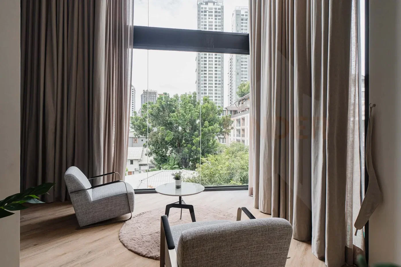 picture Raveevan Space, 3 Bedrooms – BTS Phrom Phong, for rent - 4/12