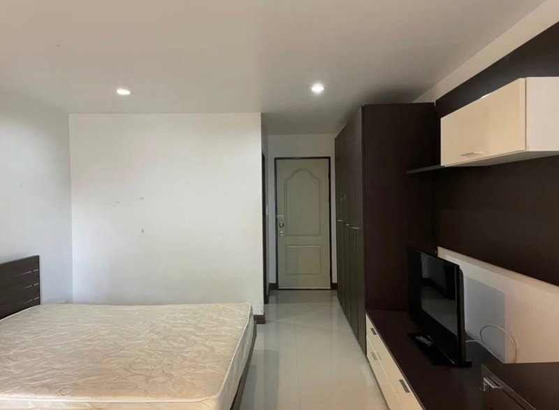 picture A050383 Regent Home 2 - 4/6