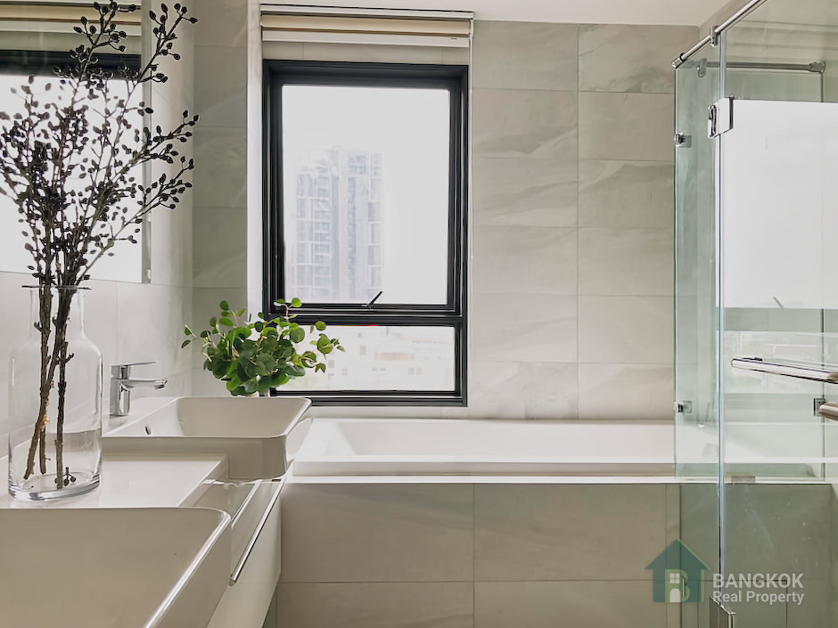 picture RHYTHM Ekkamai |  Condo for Rent 2 Bed near BTS Ekkamai - 7/11
