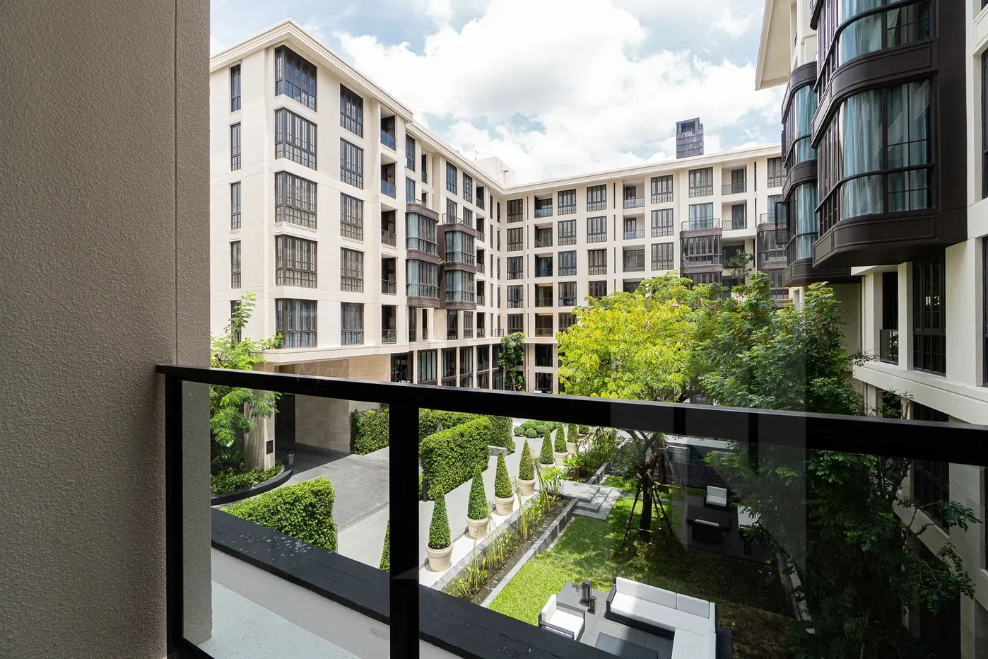 picture The Reserve Sukhumvit 61, 2 Bedrooms – BTS Ekkamai, for rent - 12/15