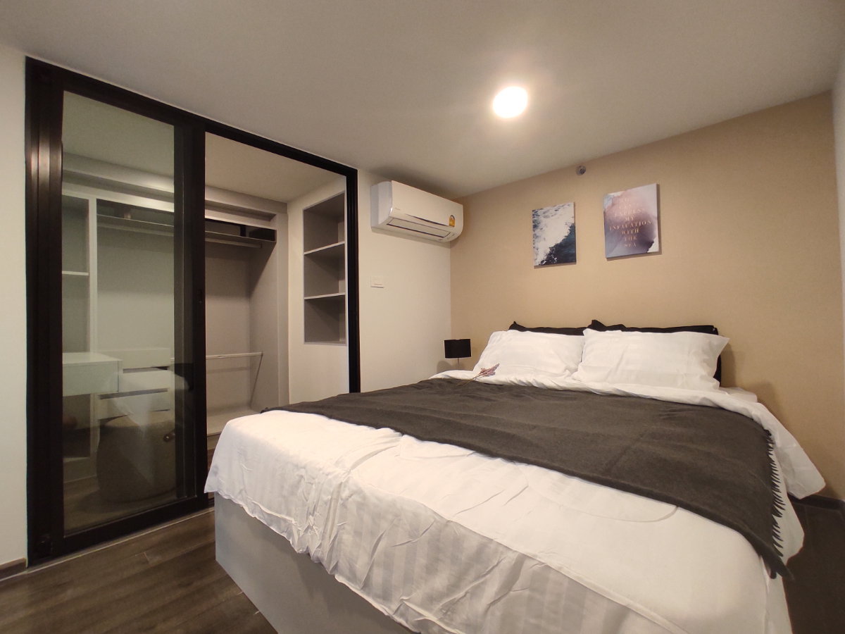 picture Condo for RENT : Knightsbridge Space Rama 9 𝐒𝐢𝐳𝐞 : 39 sqm. Duplex 1 Bed 1 Bath / City View 𝐅𝐥𝐨𝐨𝐫 : 22nd ✅Fully furnished - 13/20