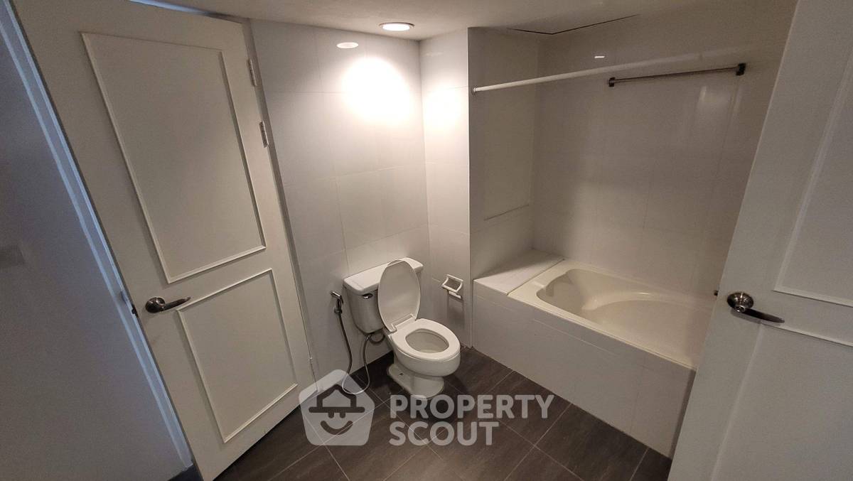รูป ใกล้ BTS พร้อมพงษ์ 200 ม. | คอนโดสามห้องนอน Baan Suanpetch Condominium (ID 3456825) - รูปที่ 11/22