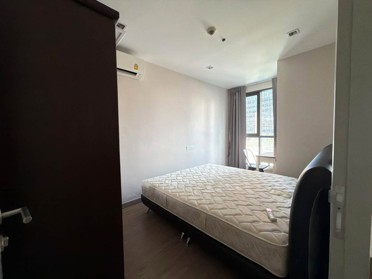 picture Condo for RENT: Ideo Mobi Rama 9  𝐒𝐢𝐳𝐞 : 31 sqm.  𝐓𝐲𝐩𝐞 : 1 Bedroom 1 Bathroom   𝐅𝐥𝐨𝐨𝐫 : 5th  Building: -  ✅Fully furnished - 5/8