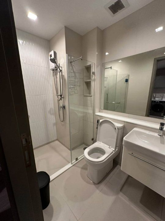 รูป For rent Life asoke hype ตกแต่งครบ พร้อมเข้าอยู่ ใกล้ MRTพระราม9 - RW008756 - รูปที่ 9/12