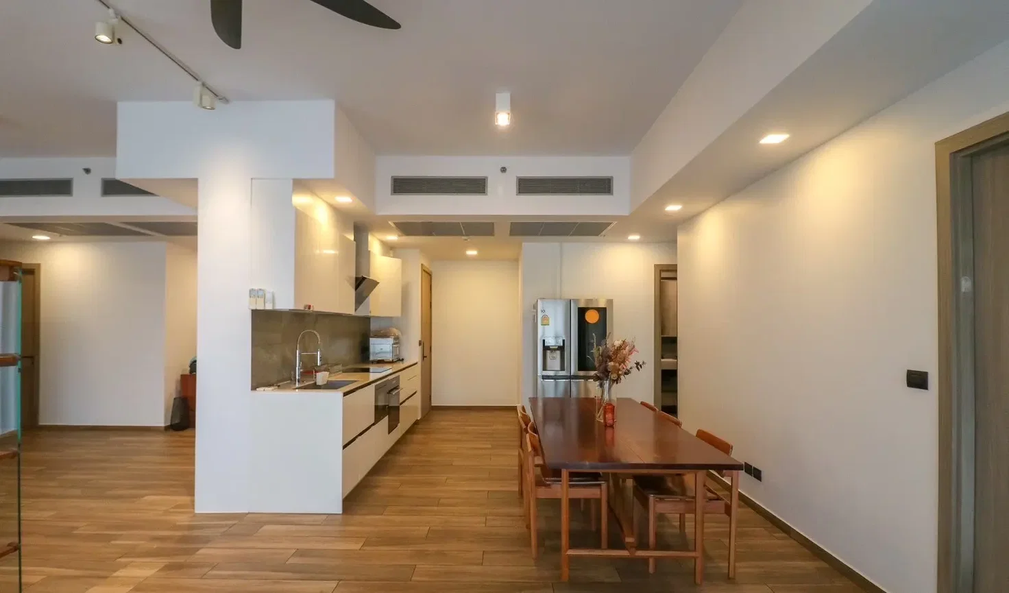 รูป The Lofts Asoke 4 ห้องนอน ให้เช่า - รูปที่ 3/10