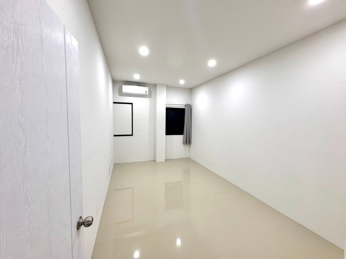 รูป #OHR77 ให้เช่า อาคารสำนักงาน/โชว์รูม ขนาด 1,000 ตร.ม.|โซนพหลโยธิน-สะพานใหม่📍 ใกล้ BTS สายสีเขียว (ระยะเดินได้สะดวก) - รูปที่ 9/10