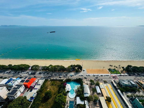 Copacabana Beach Jomtien 2นอน 2น้ำ ชั้นสูง วิวทะเลหน้าตรง 72ตร.ม ชื่อต่างชาติ