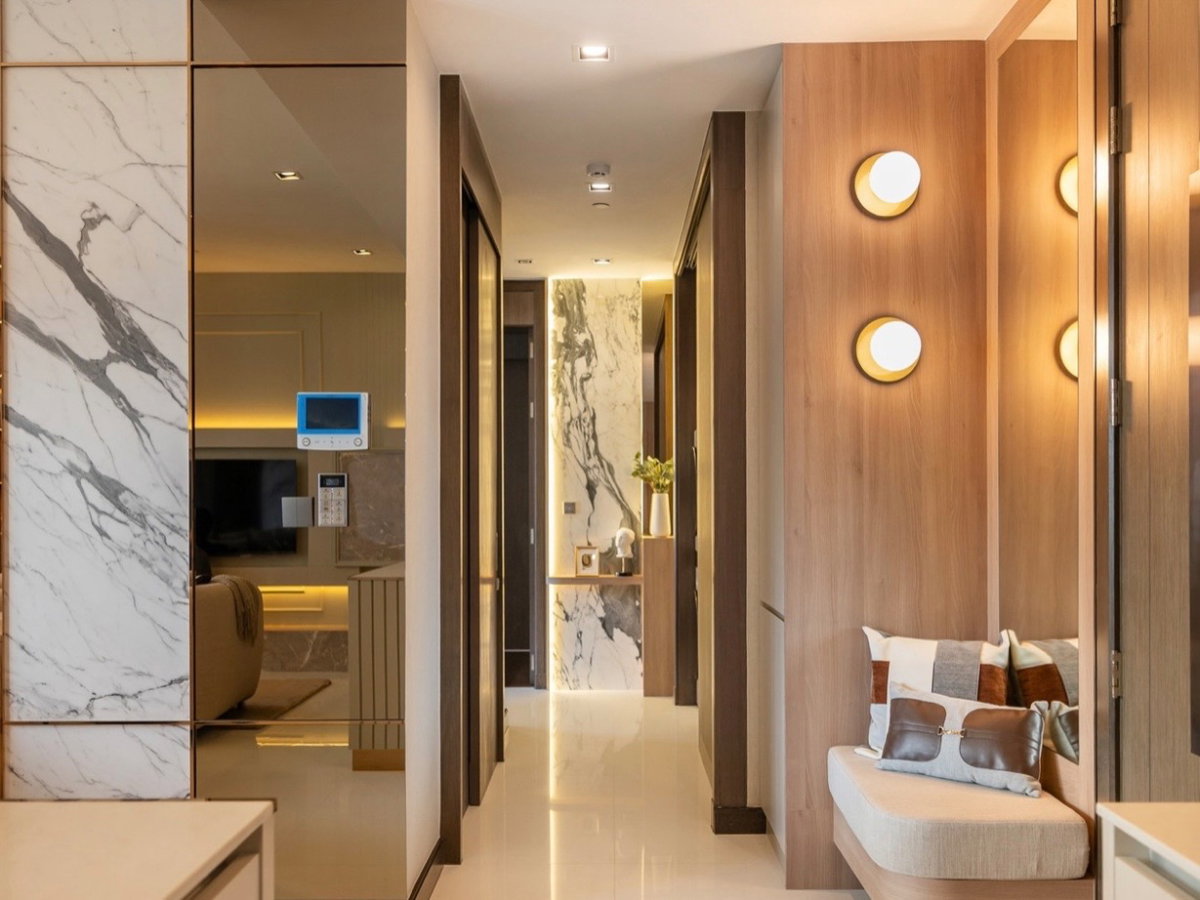 picture rent: Q1 Sukhumvit – beautiful, luxurious, and move-in ready. Located near BTS Bangna. Add me on Line: @841qqlnr - 9/19