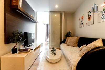 Condos for sale : 15 Sukhumvit Residences, 2 Bedrooms – BTS Nana, for sale