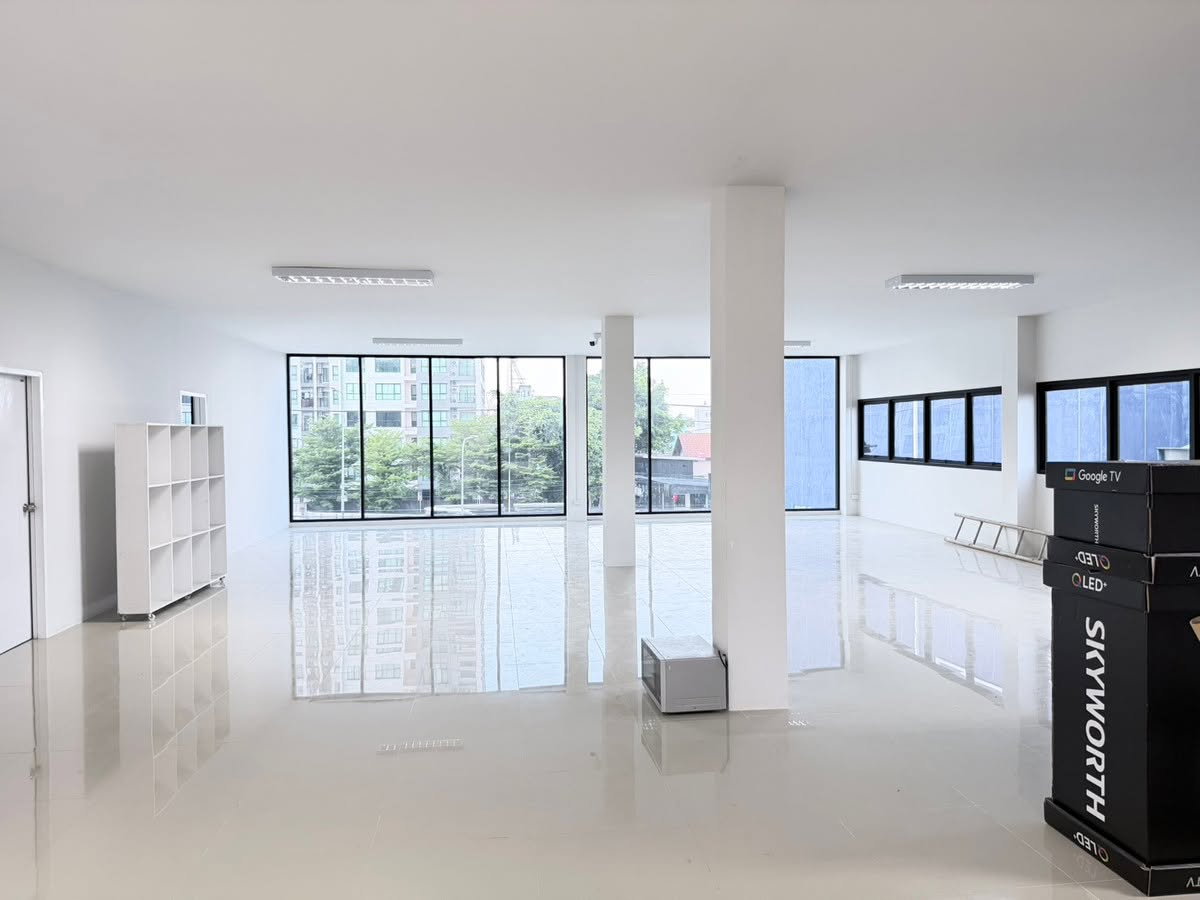 รูป #OHR77 ให้เช่า อาคารสำนักงาน/โชว์รูม ขนาด 1,000 ตร.ม.|โซนพหลโยธิน-สะพานใหม่📍 ใกล้ BTS สายสีเขียว (ระยะเดินได้สะดวก) - รูปที่ 5/10