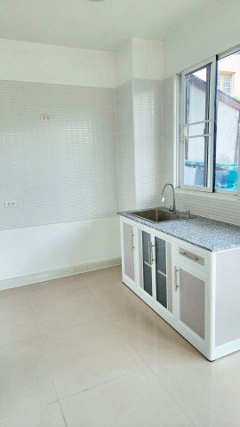 รูป สาทร-กัลปพฤกษ์ เช่าทาวน์โฮม 3 ชั้นหลังมุม ใกล้โฮมโปร กัลปพฤกษ์ 500 ม.  3 นอน 3 น้ำ 31.4 ตร.ว.180 ตร.ม. พร้อมแอร์ - รูปที่ 7/8