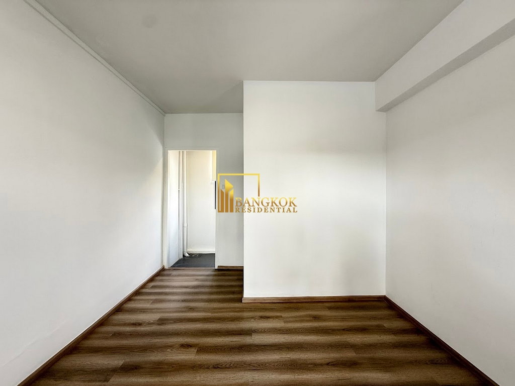 รูป Modern 4 Bedroom Townhouse For Rent in Ekkamai Area - BR49107TH - รูปที่ 36/45