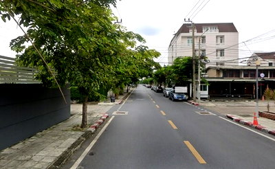 ที่ดิน ถนนพัฒนาการ : ขายที่ดินเปล่า ติดถนนศรีนครินทร์ ใกล้โรงพยาบาลสมิติเวช ศรีนครินทร์