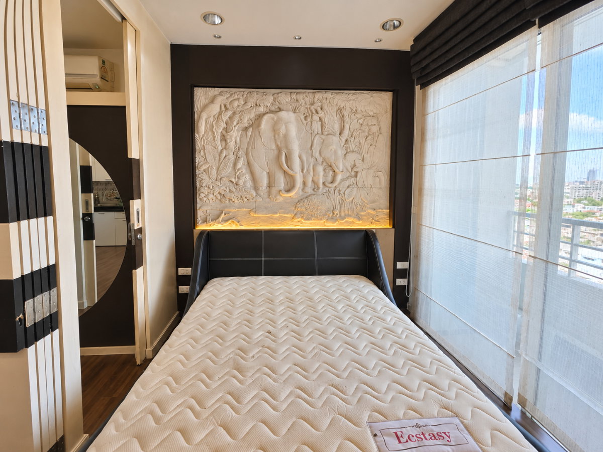picture 33.46 SQM Studio Near BTS Charoen Nakhon & ICONSIAM | Great Value Condo - U6654177 - 4/13