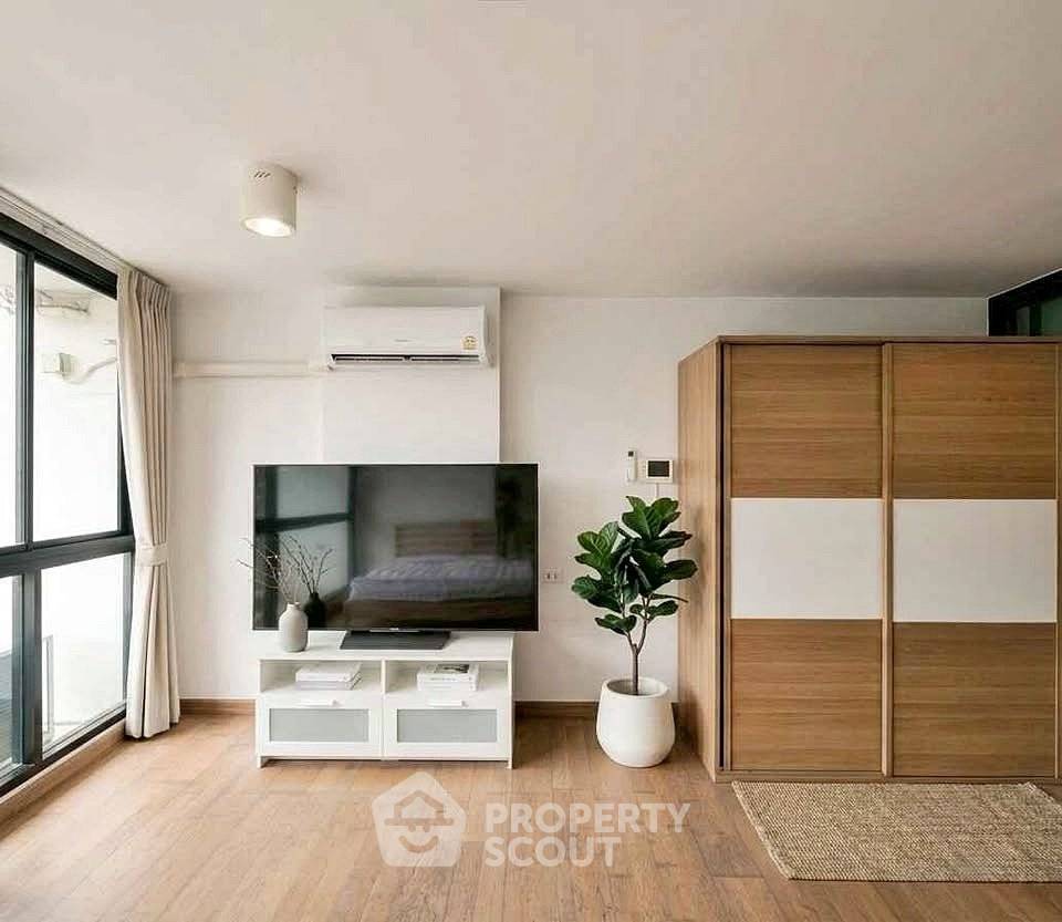 picture Studio Condo at Bangkok Feliz Sukhumvit 69 near BTS Phra Khanong (ID 3459217) - 4/7
