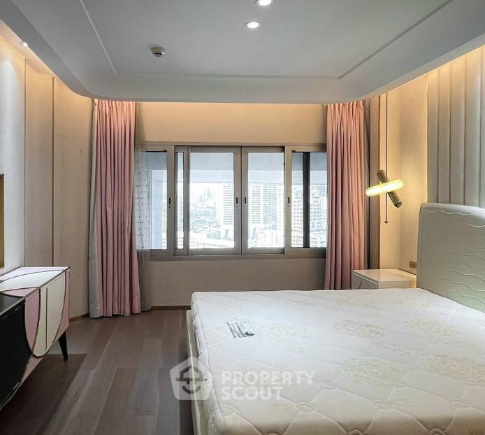 รูป คอนโด 3-ห้องนอน ที่ เลอ รัฟฟิเน่ สุขุมวิท 24 คอนโดมิเนียม ใกล้ BTS พร้อมพงษ์ (ID 2885124) - รูปที่ 8/11
