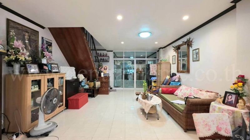 รูป ทาวน์เฮ้าส์ 2 ชั้น 26.9 ตร.ว. เฟิสท์โฮม วัชรพล (สุขาภิบาล 5) หลังมุม ต่อเติมครบ บ้านสวย พร้อมอยู่ - รูปที่ 5/33