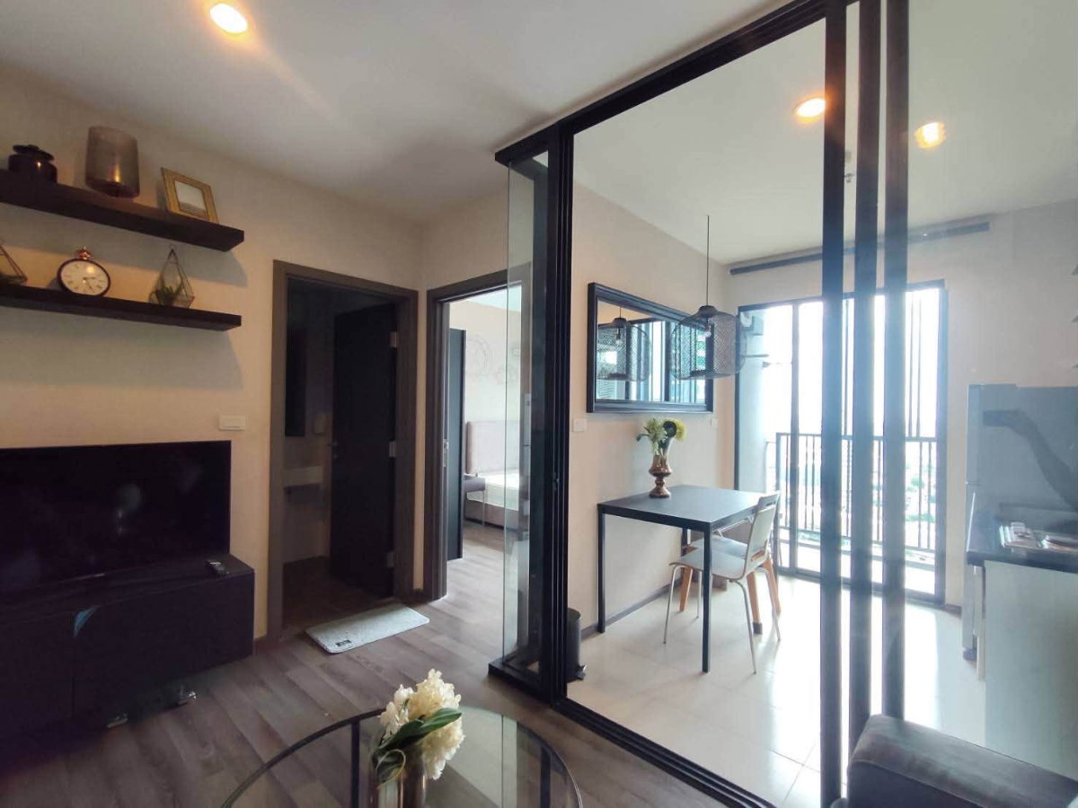 รูป คอนโดให้เช่า The Base Park East สุขุมวิท 77 ชั้น 24 | ขนาด 31.5 ตร.ม. 1 ห้องนอน | 1 ห้องน้ำ เฟอร์นิเจอร์ครบ พร้อมเข้าอยู่ ที่จอดรถ 1 คัน - รูปที่ 4/8