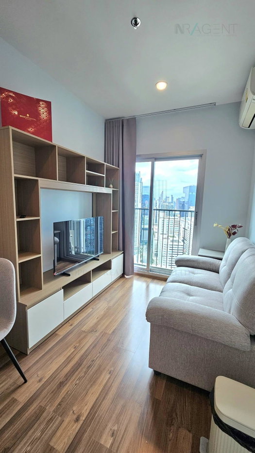 picture ð For Rent Condo NOBLE REVOLVE RATCHADA 2 Building 1, Floor 33,1 bed room, Room size 26 sqm - 6/8