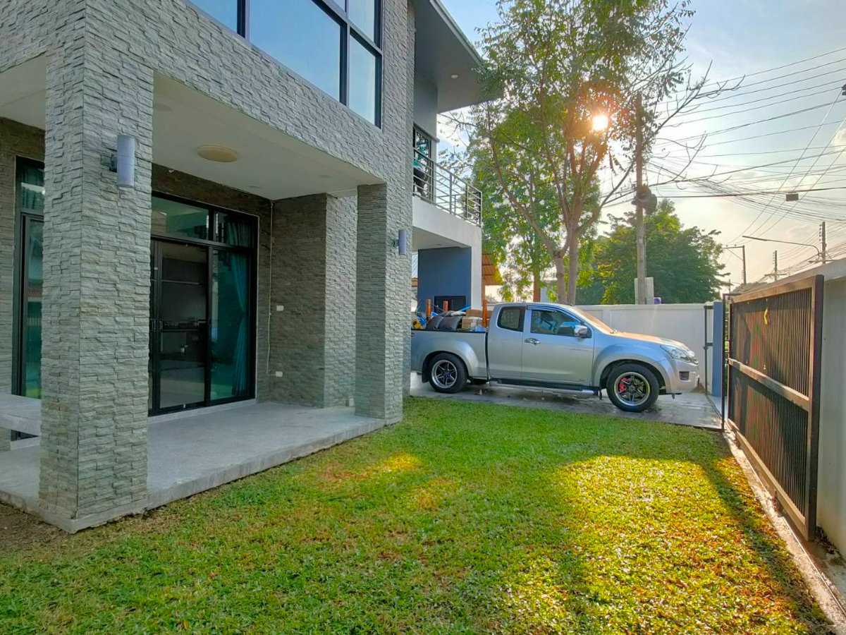 picture Renovated 3-Bedroom Home with Front Lawn | Mahidol Road–Chang Khlan, Chiang Mai - 17/17