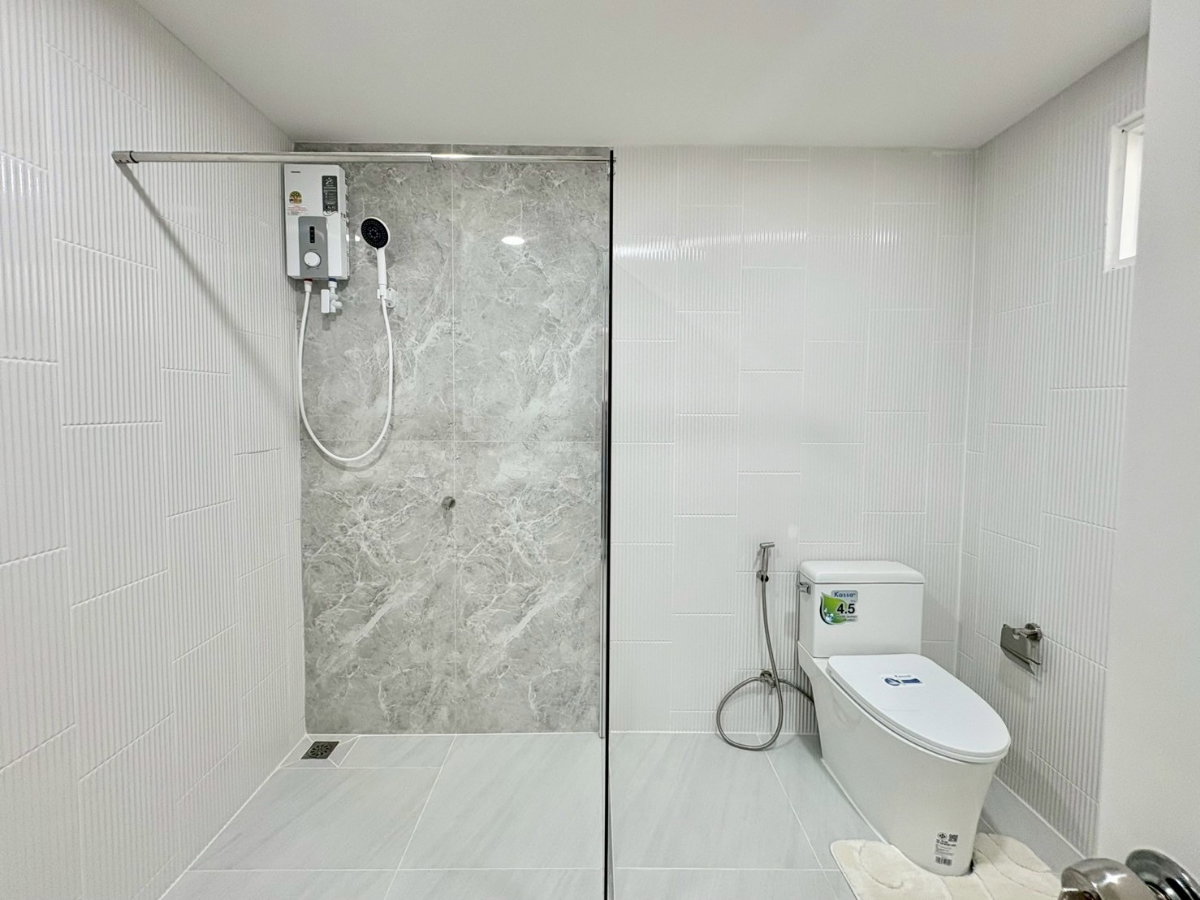 รูป ให้เช่า Luxury Pool Villa รัชดา | 5 ห้องนอน | Private Pool | 500 ตร.ม. | ใกล้ MRT ห้วยขวาง - รูปที่ 25/31