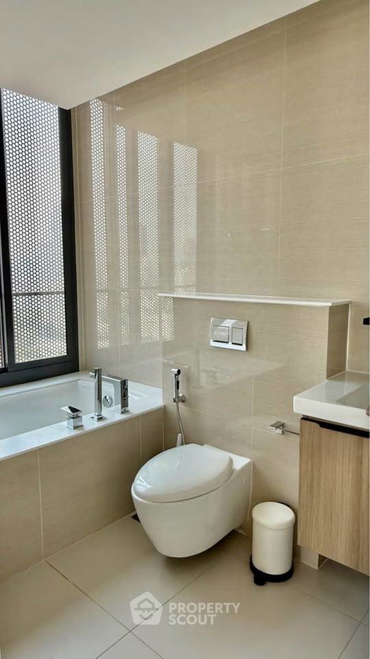picture 22nd-Floor 2-BR Circle Sukhumvit 31 Near MRT Sukhumvit (ID 3462418) - 5/14