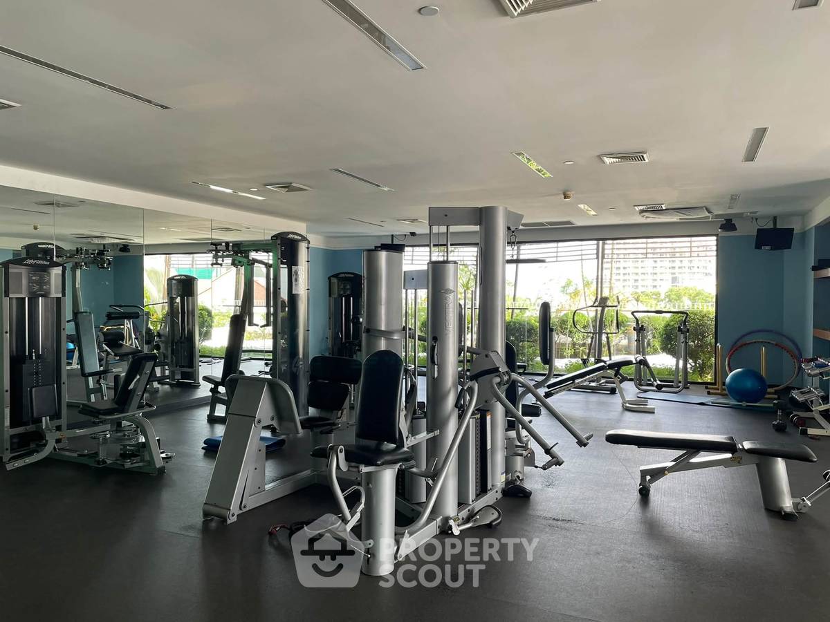 picture 3-BR Condo at Sathorn Gardens near MRT Si Lom (ID 3368738) - 19/20