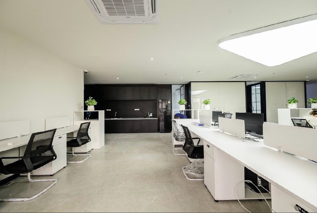 picture LTH16347 – Office Building for Sale | Chamnan Phenjati Business Center | 403 Sq.m. | 29.9MB - 4/5