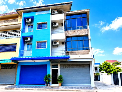 Shophouses for rent : Big C Extra Chonburi, 700m from Khiri Intersection  4-story commercial building f