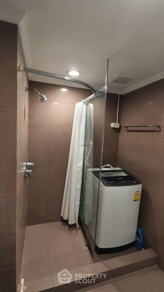 picture 2-BR Condo At Lake Avenue Sukhumvit 16 Near BTS Asoke (ID 3456826) - 13/13