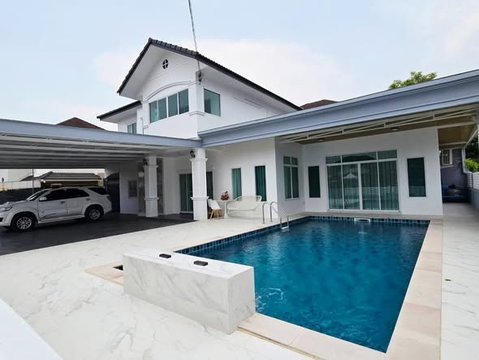 !ให้เช่า บ้านพูลวิลล่า ใกล้สี่แยกหลุยส์ , นานาชาติมิลล์ฮิลล์