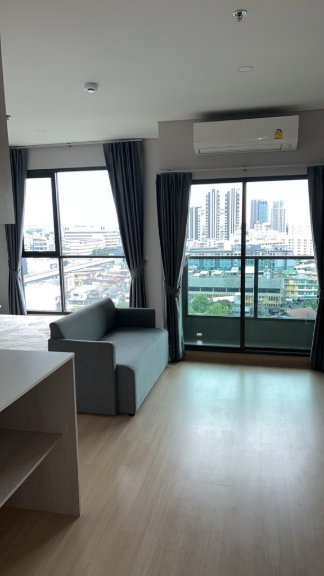 picture Condo for rent at Lumpini Park Phahon 32 (studio unit), 12A floor. Located near BTS Ratchayothin and Major Ratchayothin. - 3/7