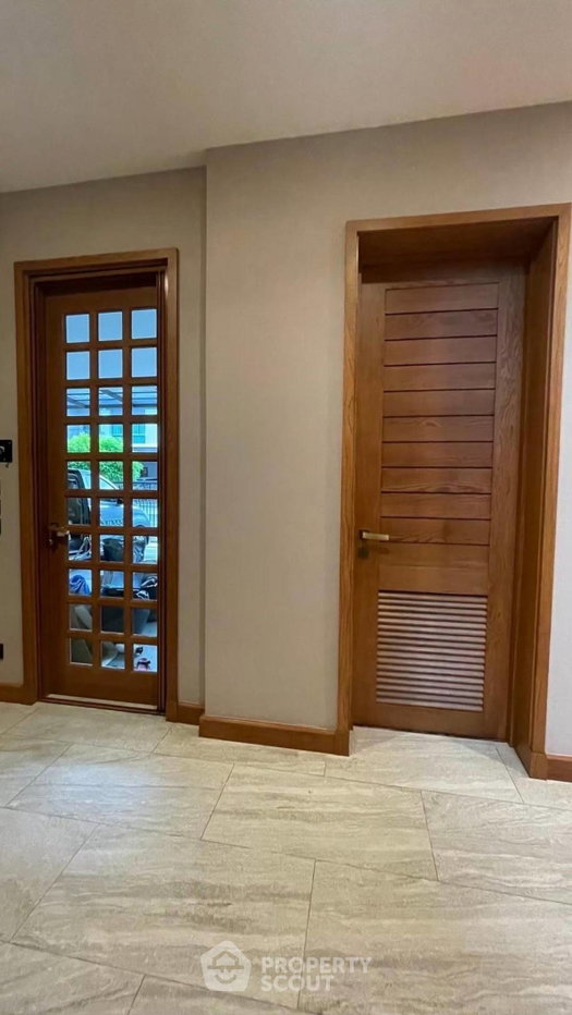 picture 320 Sqm 3-BR House For Rent At Grand Bangkok Boulevard Srinakarin (ID 3458115) - 1/12