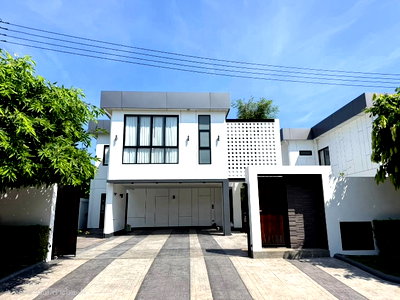 บ้านเดี่ยว เชียงใหม่ : 🏡ขายพูลวิลล่าหมู่บ้านวังตาล อ.หางดงใกล้กาดฝรั่ง
ลดเหลือ 14.9 MB พร้อมเฟอร์นิเจอร์
