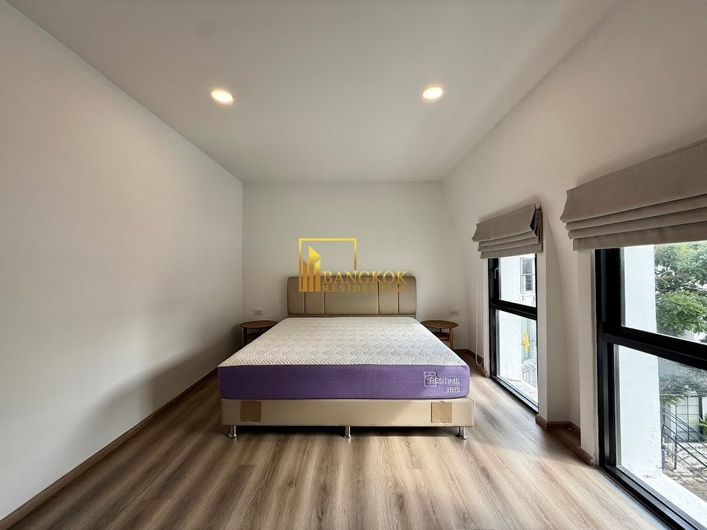 รูป Modern 4 Bedroom Townhouse For Rent in Ekkamai Area - BR49107TH - รูปที่ 26/45