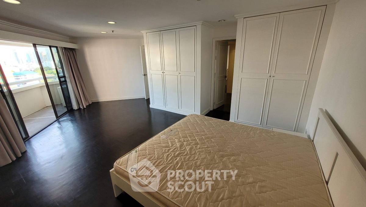 รูป ใกล้ BTS พร้อมพงษ์ 200 ม. | คอนโดสามห้องนอน Baan Suanpetch Condominium (ID 3456825) - รูปที่ 3/22