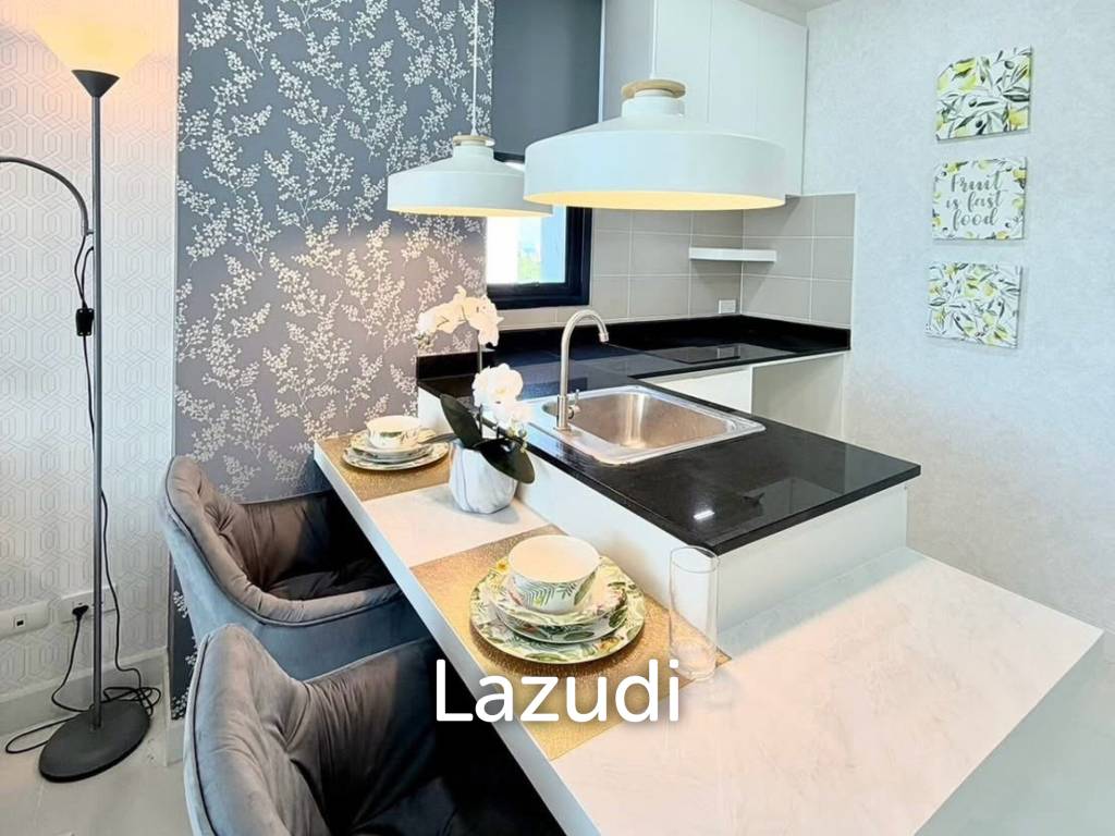 picture Elegant Modern 1-Bed Condo at Infiniti Condominium - 9/10
