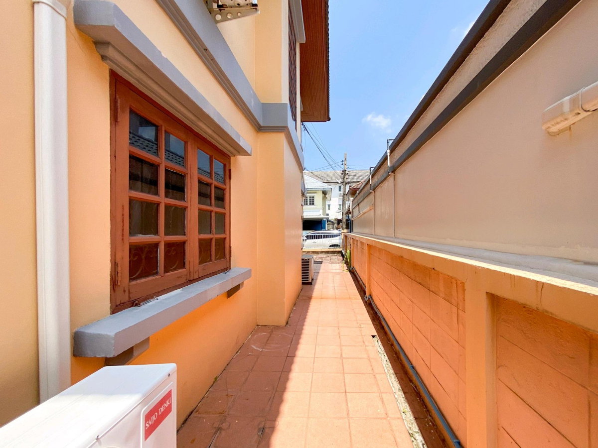 รูป ขายถูก บ้านเดี่ยว แปลงริม! หมู่บ้านศราวัลย์วิลล์ (แจ้งวัฒนะ 28) 4ห้องนอน 3จอดรถ บรรยากาศเงียบสงบ แปลงริม ปากซอย ติด สถานีรถไฟฟ้า เพียง 5.5Mb - รูปที่ 58/62