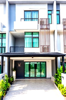 Townhouses for rent Nawamin Road : Phothalai Prasert-Manukitch Kaset-Nawamin107-113  Modern 3-story townhome 